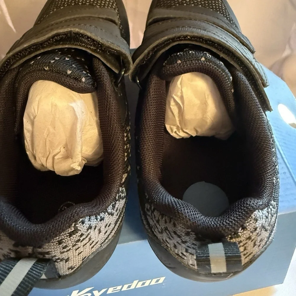 Cycling Shoes Kyedoo Black 3 Strap 7.5-8 Women - 6.5-7 Men US - 39 UK